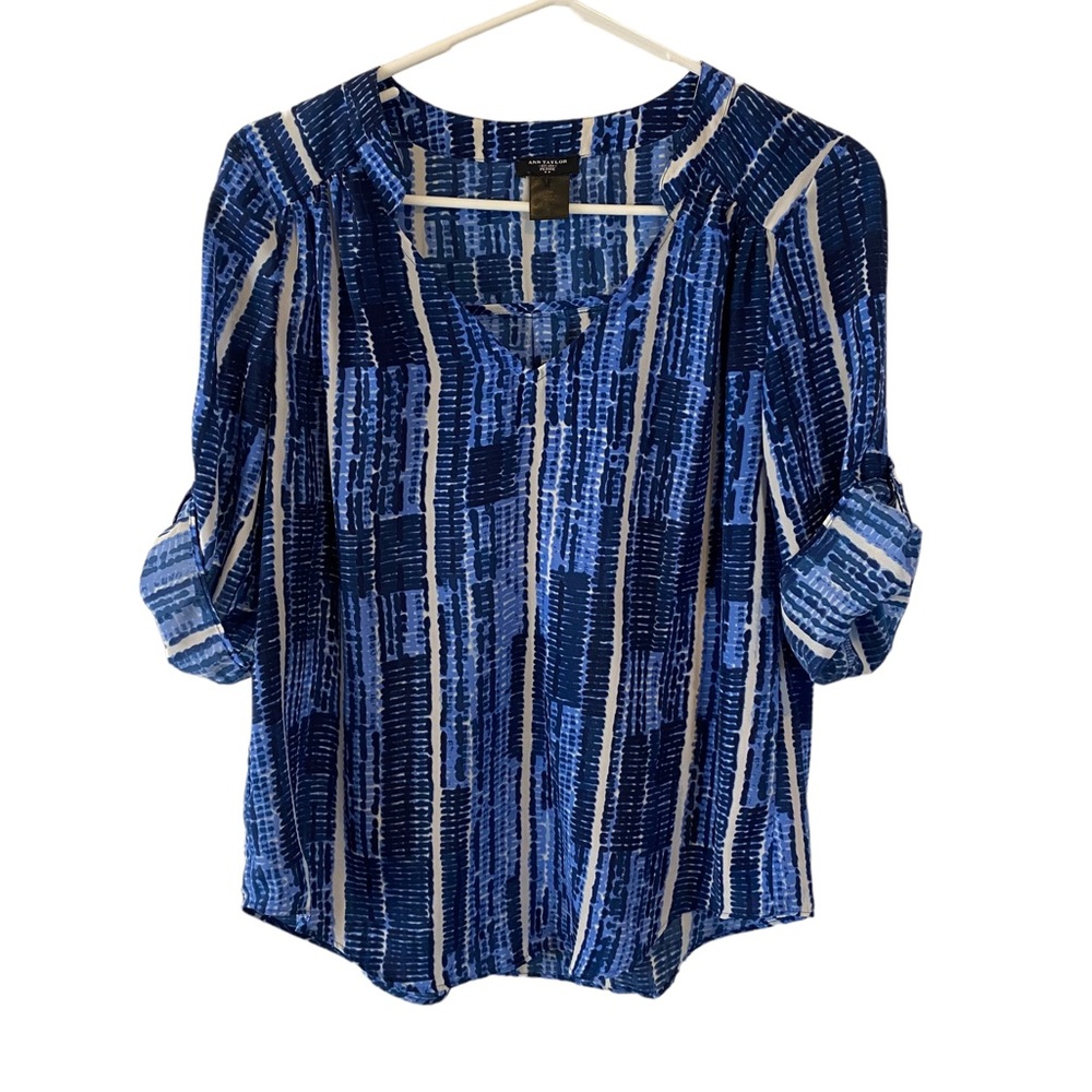 Ann Taylor 3/4 Sleeve Blue Blouse